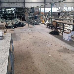 門窗制作加工服務，專業團隊承接家裝與工程門窗，歡迎合作洽談